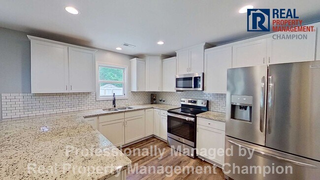 Building Photo - Perfect 3 BD 2 BA Home Just Minutes from MCAS Cherry Point