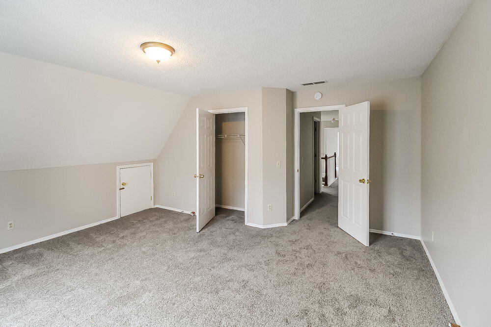 Building Photo - 1015 Redan Trce