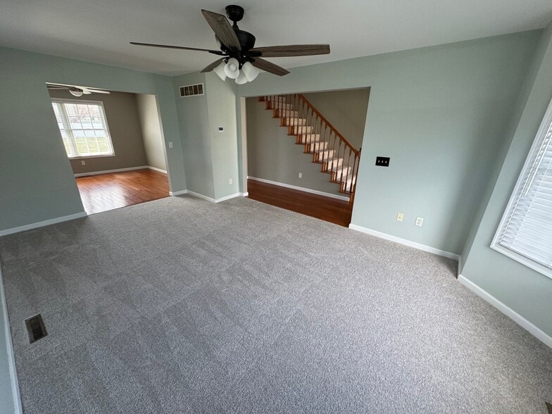 Building Photo - 134 Knob Hill Way