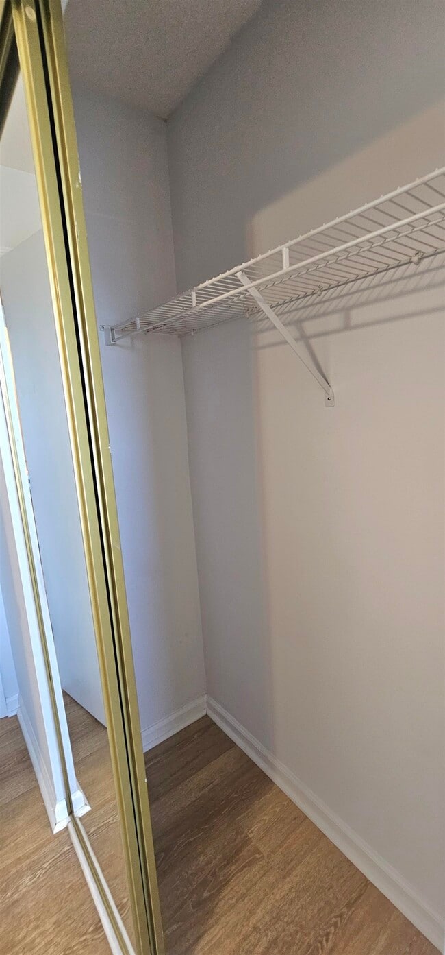 Building Photo - 2273 Huntingdon Dr