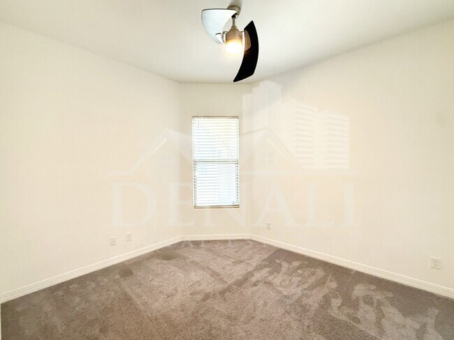 Building Photo - 5214 W Thresher Way