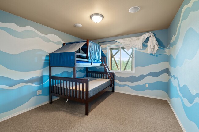 Building Photo - 231 E Linda Vista Ct