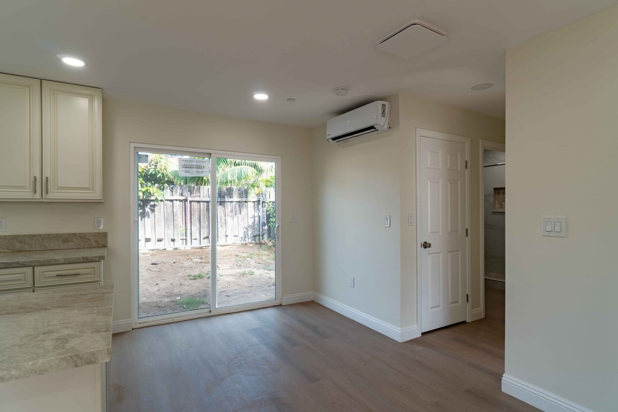 Building Photo - 6 Princeton Ave