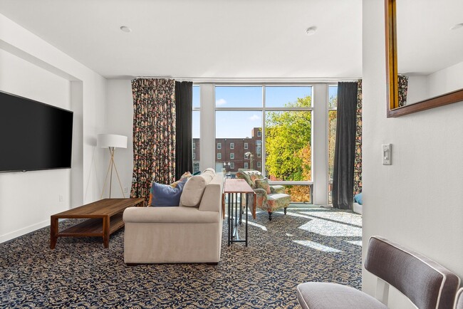 Building Photo - Fully Furnished Studio Condo at The Adelicia