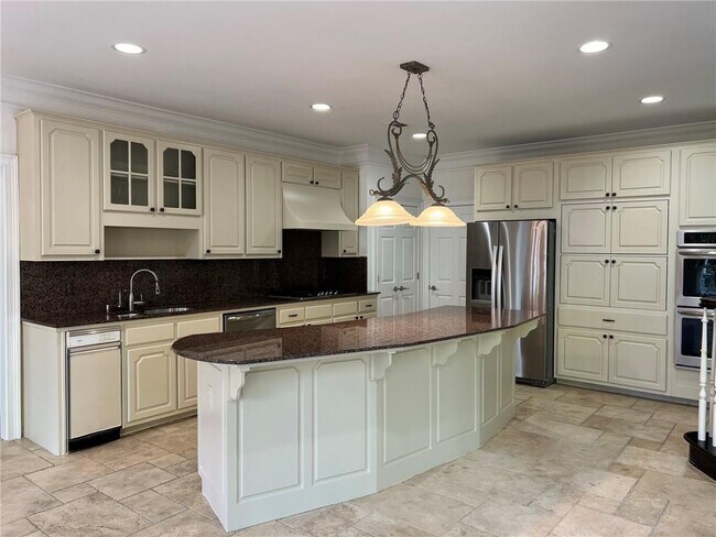 Building Photo - 4510 Chattahoochee Plantation Dr SE