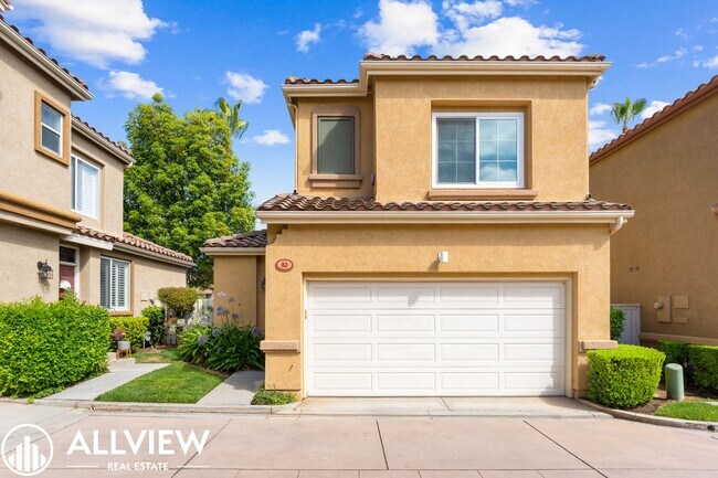 Building Photo - Gorgeous 2 bed/2.5 bath! Located in the highly desired city of Rancho Santa Margarita!