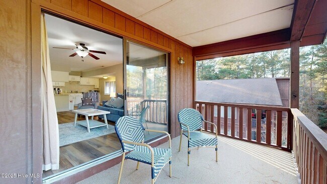 Building Photo - 704 Dover St