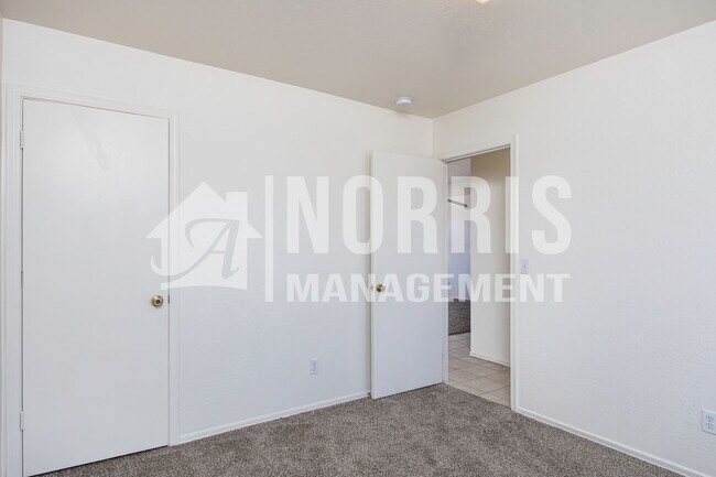 Building Photo - 9874 W Leander Dr