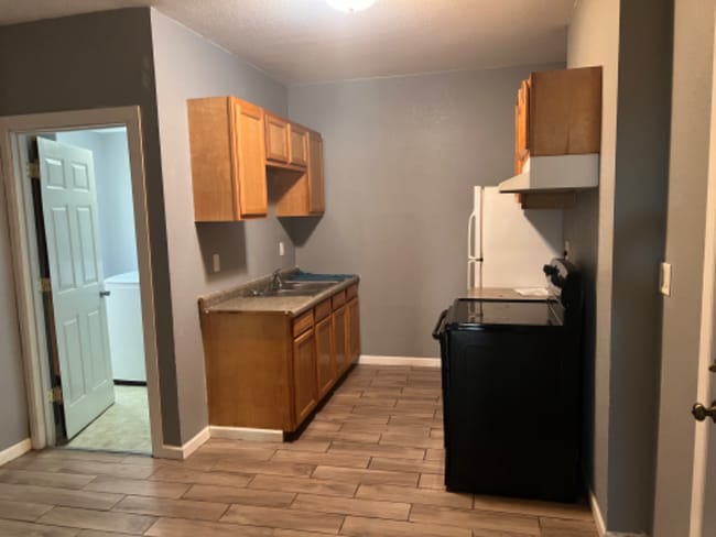 Building Photo - 307 W 3rd St