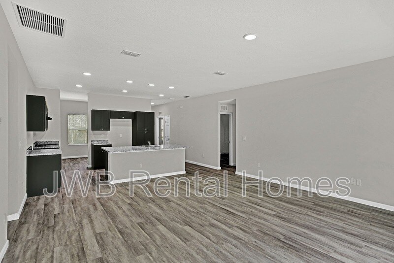 Building Photo - 14339 Gossett St
