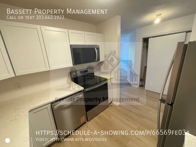 Building Photo - 30 Stoneycrest Dr