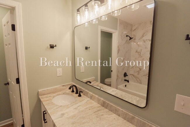 Building Photo - End Unit Townhome in Carolina Forest