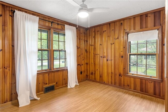 Building Photo - 889 Milam Cir