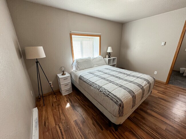 Building Photo - Theater Apartments Beulah