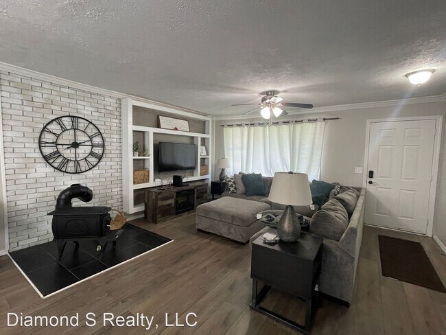 Building Photo - 3 br, 2 bath House - 4233 W Monterrey St