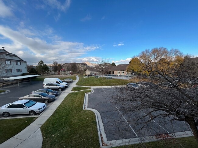 Building Photo - 8088 N Ridge Loop W