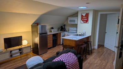 Building Photo - 8 Winthrop Ave