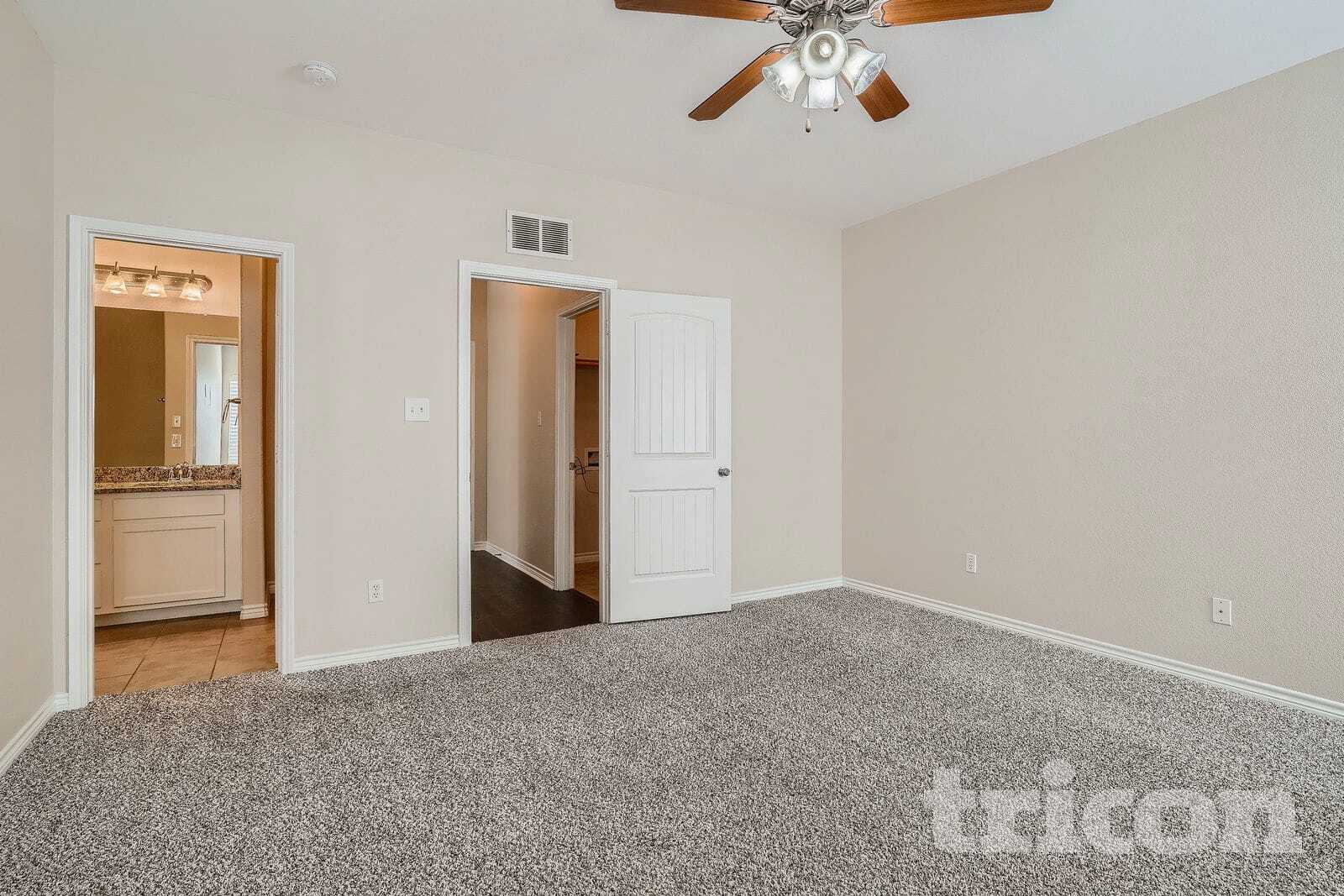 Building Photo - 214 Bob White Dr