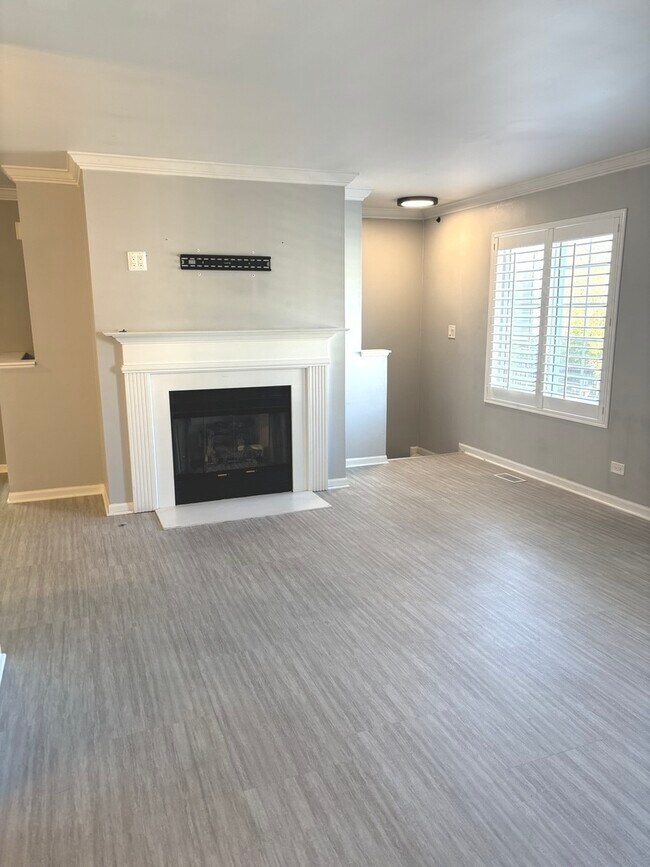 Building Photo - 268 Windsor Ct