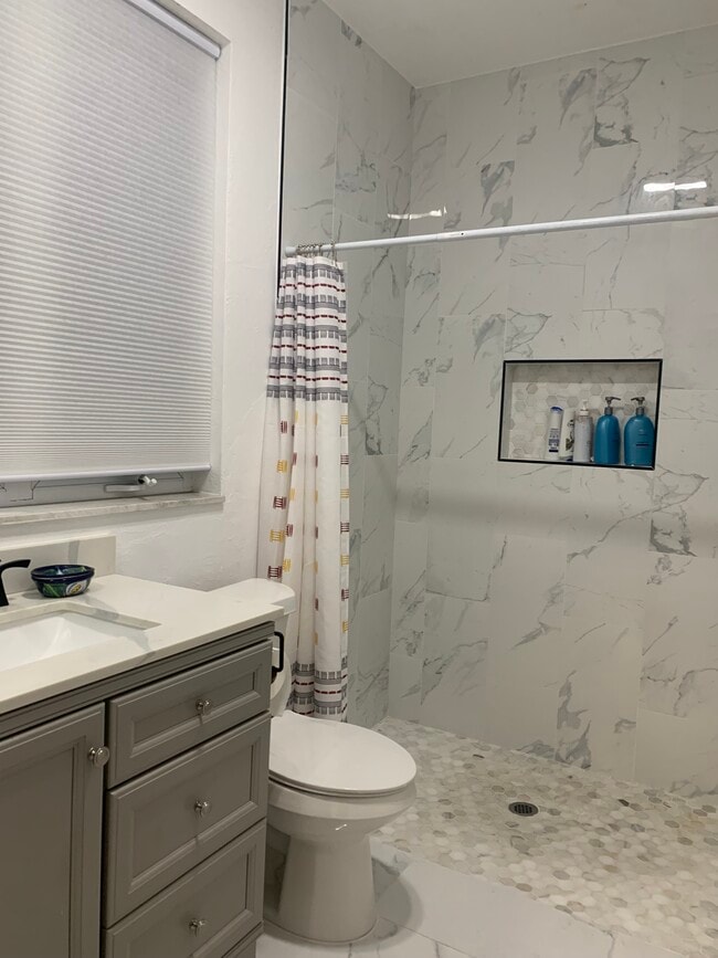 Building Photo - 1929 Guilford Ct