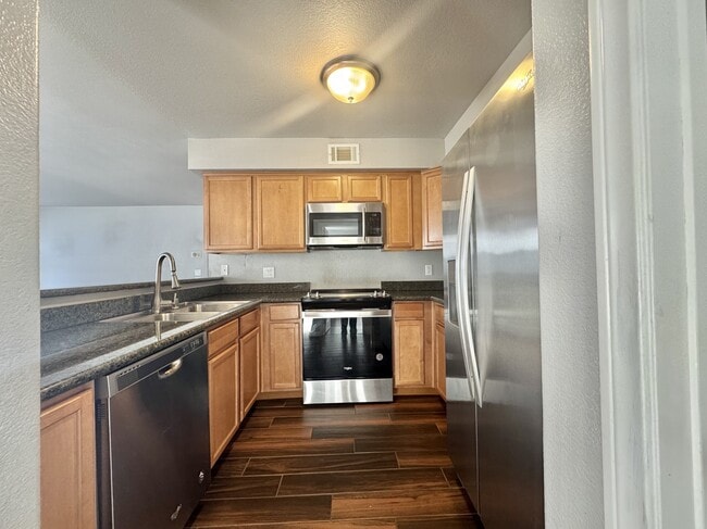 Building Photo - 9325 W Desert Inn Rd