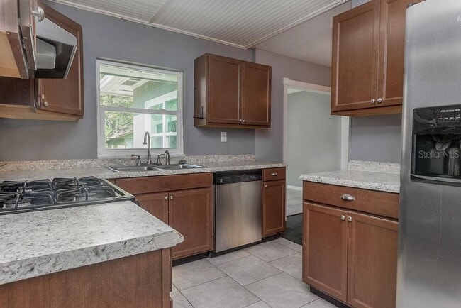 Building Photo - 1404 N Garfield Ave