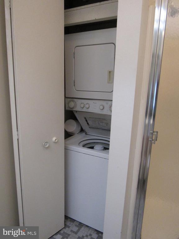 Building Photo - 3 N Christopher Columbus Blvd