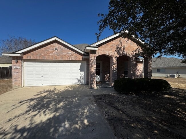 Building Photo - Spacious Updated One-Story Home in Northwest San Antonio