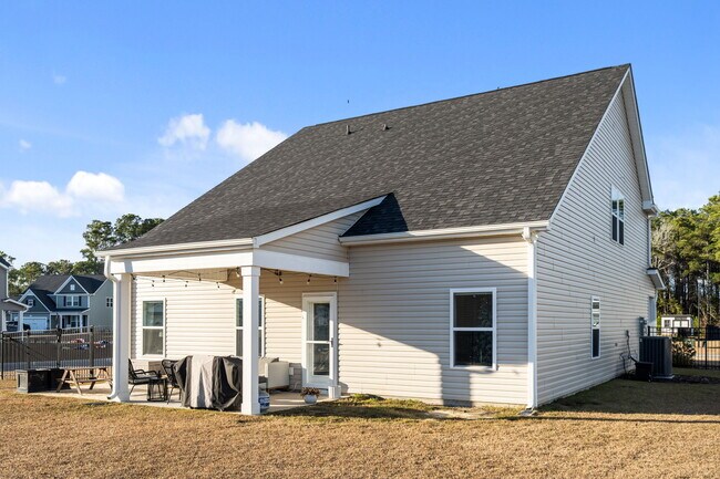 Building Photo - 301 Gander Ct