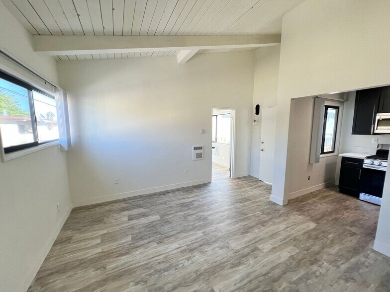 Building Photo - 3538 Keystone Av