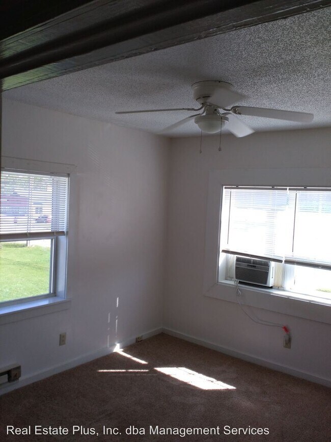 Building Photo - 2 br, 1 bath Apartment - 604 A East Main St.