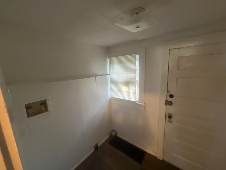 Building Photo - 2617 Forestdale Ave