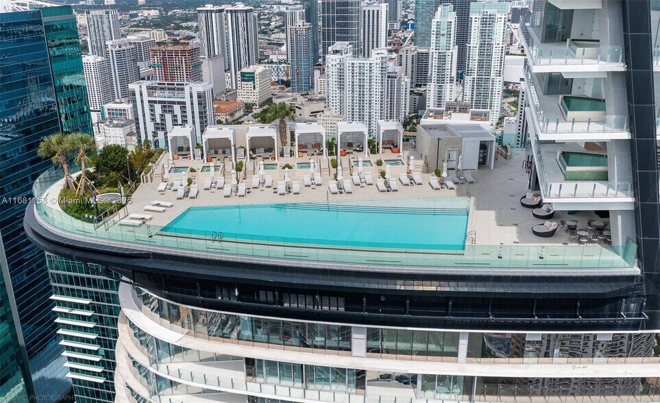 Building Photo - 300 Biscayne Boulevard Way