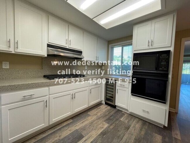 Building Photo - 2038 Stonefield Ln
