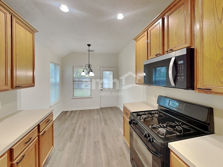 Building Photo - 2338 Colonial Springs Ln