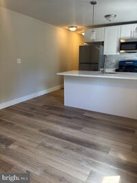 Building Photo - 166 East Ave