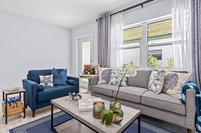 Building Photo - 711 S Ocean Dr
