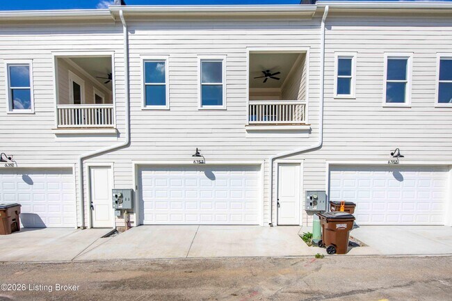 Building Photo - 6353 Meeting St