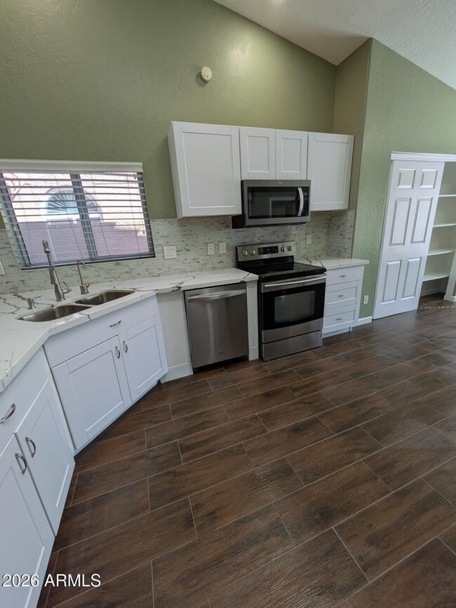 Building Photo - 3121 W Frankfurt Dr