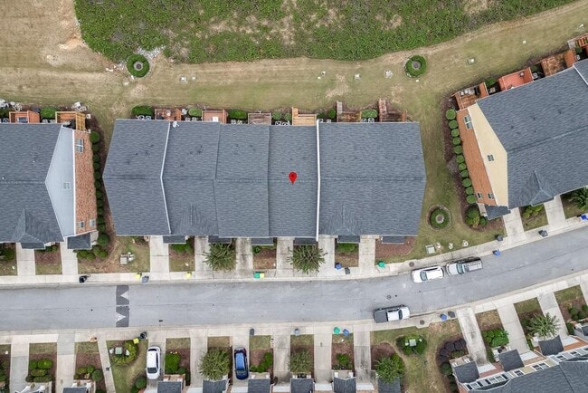 Building Photo - 805 Tulip Poplar Way