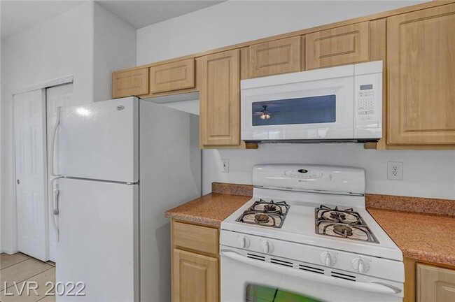 Building Photo - 6560 Bucking Horse Ln
