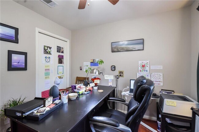 Building Photo - 1252 Lacey Oak Loop