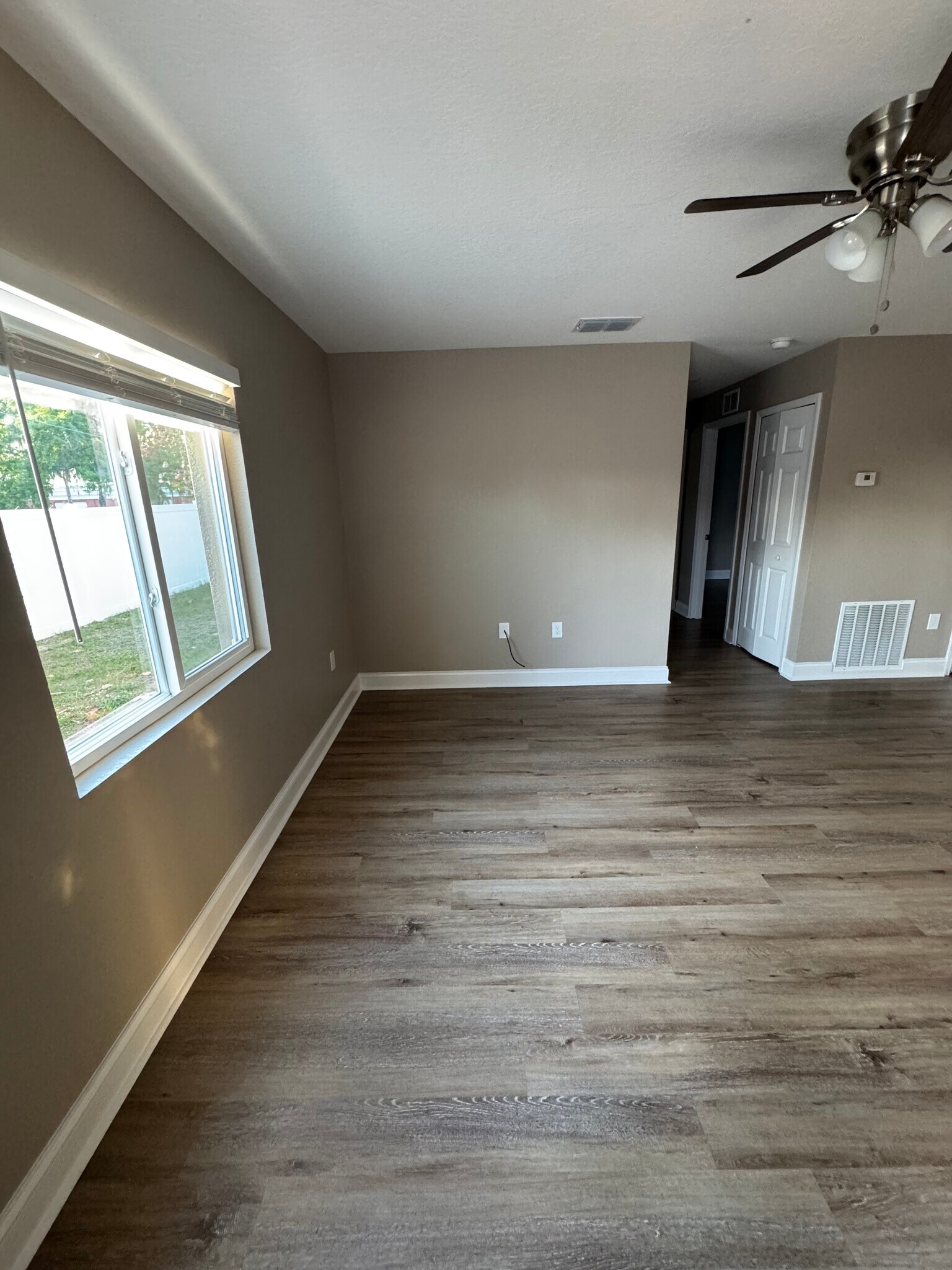 Building Photo - 1149 Sycamore St