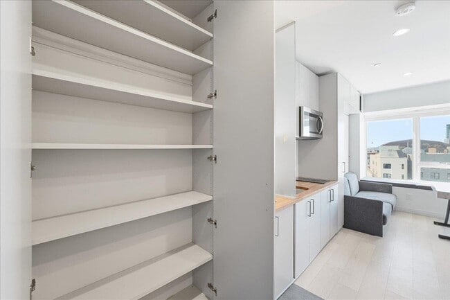 Building Photo - 190 ACADEMY St