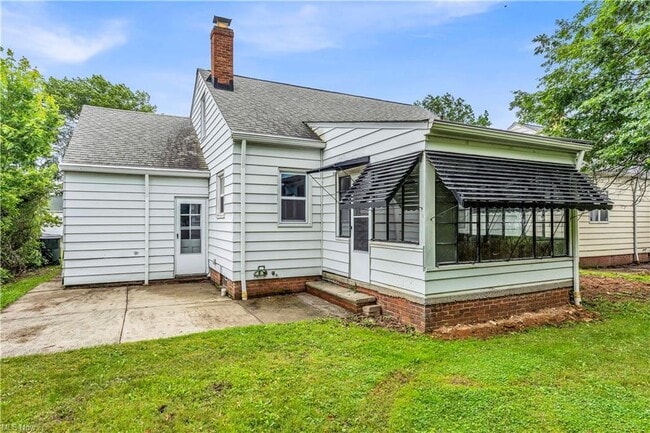 Building Photo - 416 E 255th St