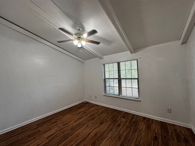Building Photo - 609 Acorn Grove Ct