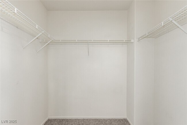 Building Photo - 9842 Silver Lasso St