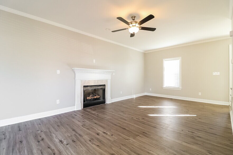 Building Photo - 14 Olde Charles Towne Ct