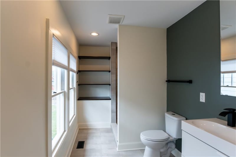 Building Photo - 2830 N Park Ave