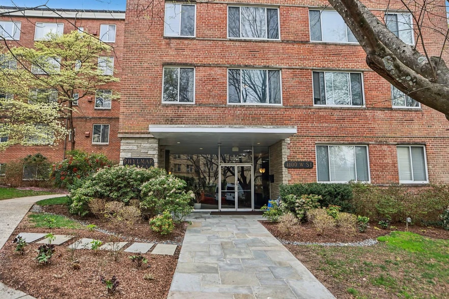 Building Photo - 4100 W St NW